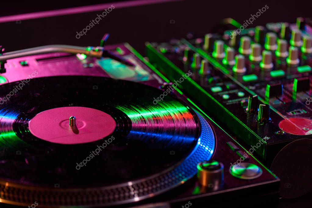 Vereinsrunde am Mikrofon