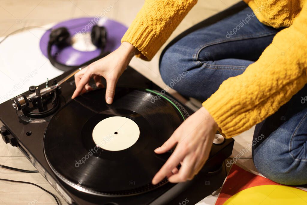 DJ-Pult mit Plattenteller